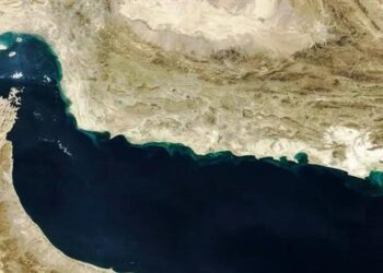 إيران تهدد بإغلاق مضيق هرمز إذا تدخلت واشنطن والغرب عسكريًا إلى جانب إسرائيل