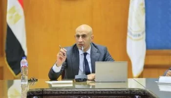 وزير التعليم يتابع انطلاق امتحانات الثانوية العامة من غرفة العمليات ويشدد على الانضباط وحظر الغش