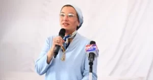 وزيرة البيئة