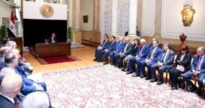 وزير الخارجية والهجرة 