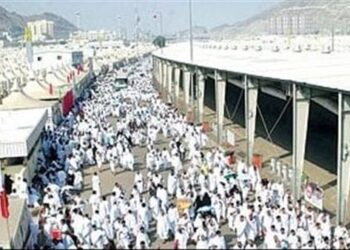 حجاج بيت الله الحرام يبدأون أول مناسك الحج في يوم التروية