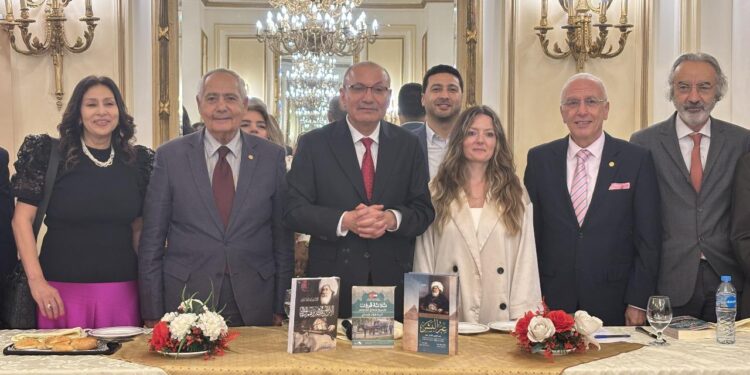 نادي السيارات والرحلات يستضيف السفير التركي بالقاهرة صالح موطلو شن في ندوة حوارية