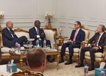 وزير الاستثمار يلتقي وفد مؤسسة التمويل الدولية لبحث تعزيز التعاون ودعم أولويات الحكومة