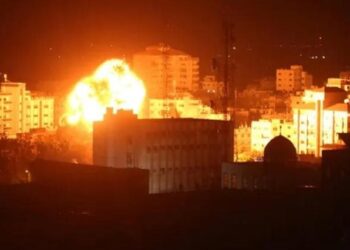 إسرائيل تحاول اغتيال رئيس أركان الحوثيين في اليمن.. غارة جوية تستهدف شخصية رفيعة