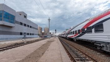 السكة الحديد: تذاكر مجانية ونصف الثمن لفئات محددة ضمن الدور الاجتماعي للهيئة