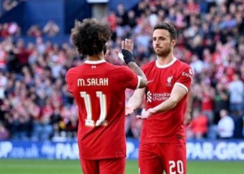 بعد وفاة جوتا.. محمد صلاح يعود إلى ليفربول غدًا