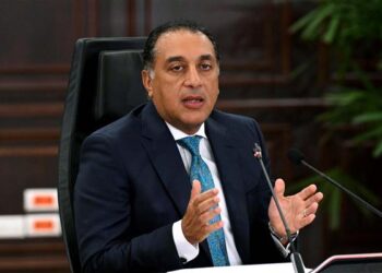 مدبولي: منصة رقمية لتسهيل تملك الأجانب للعقارات.. وشراكات عالمية لتطوير القطاع الصحي