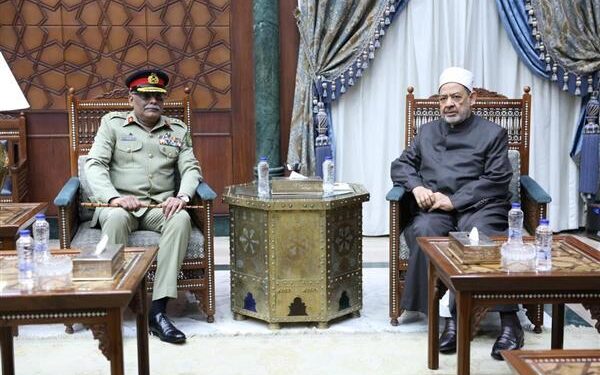 الطيب: طلاب باكستان الدارسون بالأزهر لعبوا دورًا كبيرًا في توثيق العلاقات وتعزيزها