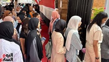 طلاب الثانوية العامة يؤدون امتحانات الرياضيات والجيولوجيا وعلم النفس وسط إجراءات مشددة.. والأسئلة تراعي الفروق الفردية