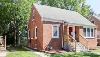 قرية دولتون الأمريكية تشتري منزل طفولة البابا ليو الرابع عشر لإنعاش الاقتصاد المحلي