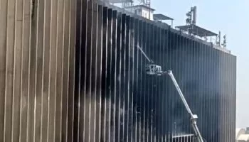 النيابة العامة تعاين موقع حريق سنترال رمسيس من الداخل وتواصل التحقيقات لكشف الأسباب