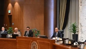 مدبولي يترأس اجتماع الحكومة: متابعة تداعيات حريق “سنترال رمسيس” واستعراض نشاط الرئيس السيسي ومشروعات القوانين الأخيرة