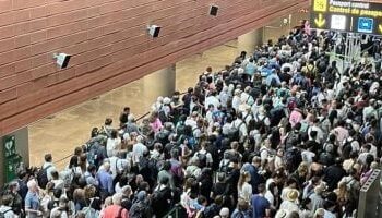 فوضى في مطارات أوروبا بسبب نقص الموظفين والإضرابات وسط موسم العطلات الصيفية
