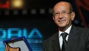 لطفي لبيب يودع الحياة بموقف نبيل تجاه محمد شرف يتصدر التريند بعد وفاته