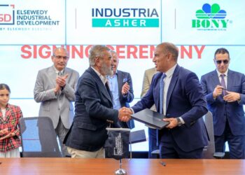 توقيع اتفاقية استثمار بين شركة “بوني سوكس” التركية و “السويدي للتنمية الصناعية” المصرية