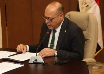 العمل: صرف 200 ألف جنيه للمتوفى و20 ألفًا للمصاب بحادث الإقليمي الجديد