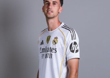 رسميًا.. ريال مدريد يعلن انتقال لاعبه إلى كومو الإيطالي بطلب من فابريجاس