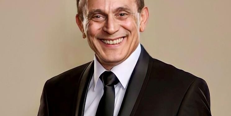 أشرف زكي يطمئن الجمهور على صحة محمد صبحي: حالته مستقرة وغادر المستشفى