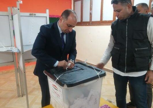 إغلاق اللجان الانتخابية الخاصة بانتخابات الشيوخ في 45 دولة وبدء الفرز