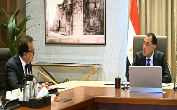 رئيس الوزراء يتابع جهود دعم صناعة الدواء ومؤشرات تطورها في السوق المصرية