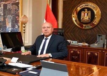 كامل الوزير يرد على المنتقدين لإنشاء مصنع للزبيب: هو عيب ولا حرام؟