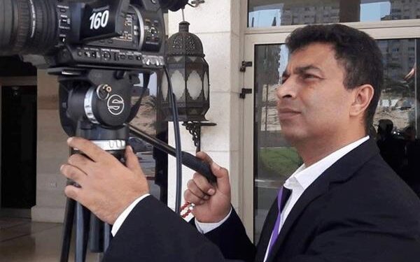 استشهاد الصحفي خالد المدهون برصاص الاحتلال الإسرائيلي شمال غزة