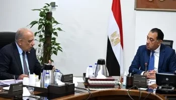 يتابع جهود توفير الكهرباء لمشروعات الدلتا الجديدة