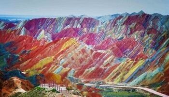 جبال غريبة حيرت العالم