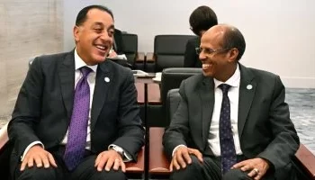 رئيس الوزراء المصري يلتقي رئيس مفوضية الاتحاد الأفريقي في اليابان