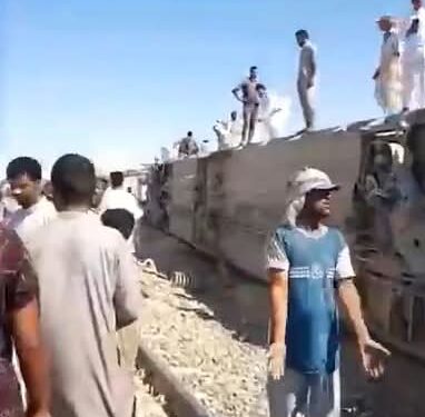 انقلاب عدد من عربات قطار في مطروح