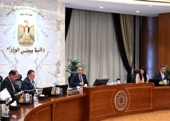 رئيس الوزراء يترأس اجتماع المجموعة الوزارية الاقتصادية لمتابعة الأداء المالي والتضخم والاستثمار