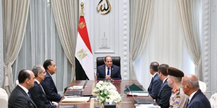 السيسي يوجّه بتعزيز شبكات الاتصالات واستثمار تقنيات الجيل الخامس