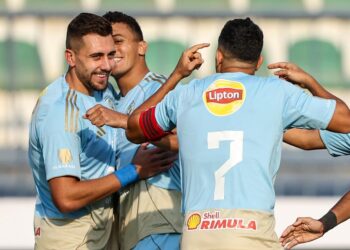 الأهلي يتقدم على حرس الحدود بثنائية مثيرة في الشوط الأول بالدوري الممتاز