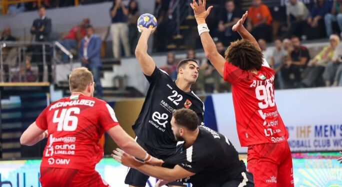 الأهلي يتأهل إلى نصف نهائي مونديال اليد رغم الخسارة أمام فيزبريم