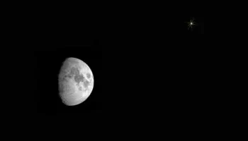 اقتران القمر مع زحل في سماء مصر الليلة وظاهرة “الحضيض” الأربعاء المقبل