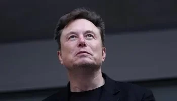 تسلا تعلن عن أضخم حزمة رواتب قد تجعل إيلون ماسك أول تريليونير في العالم