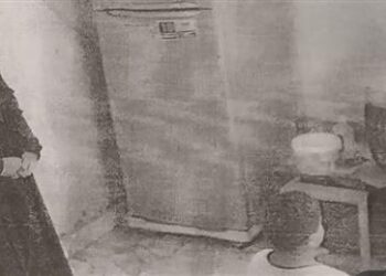 المتهمة في جريمة “أسرة دير مواس” تعيد تمثيل الواقعة أمام النيابة