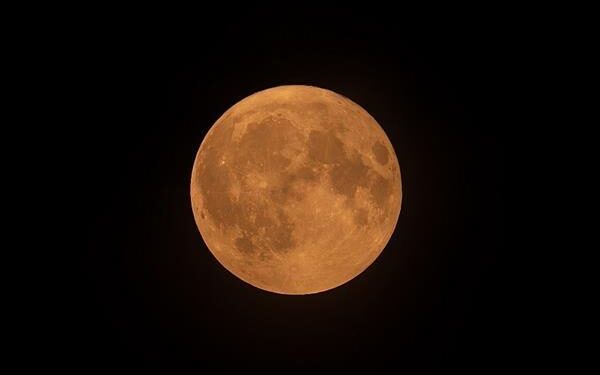 ما هي أدعية خسوف القمر؟.. «الأوقاف» توضح