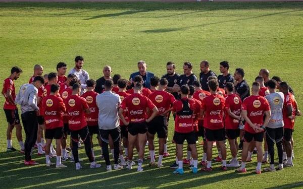 الخطيب للاعبي الأهلي: كرة القدم ليست أسماء.. لكن رجولة وأداء