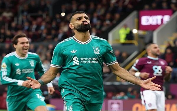 صلاح ينفرد بالمركز الرابع في ترتيب الهدافين التاريخيين للدوري الإنجليزي