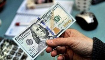 استقرار سعر الدولار أمام الجنيه المصري في منتصف تعاملات اليوم