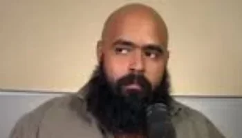 اليوم.. الجنايات تنظر تجديد حبس التيك توكر محمد عبد العاطي بتهمة نشر فيديوهات خادشة وغسل أموال