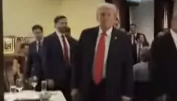 احتجاجات مؤيدة لفلسطين تقاطع أول عشاء علني لترامب في مطعم بواشنطن