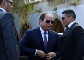 السيسي يعود إلى القاهرة عقب المشاركة في القمة العربية الإسلامية الاستثنائية بالدوحة