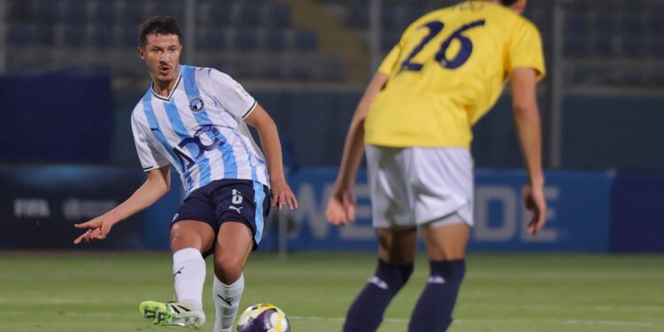 بيراميدز يكتسح أوكلاند سيتي بثلاثية ويضرب موعدًا مع أهلي جدة في “كأس القارات الثلاثة”