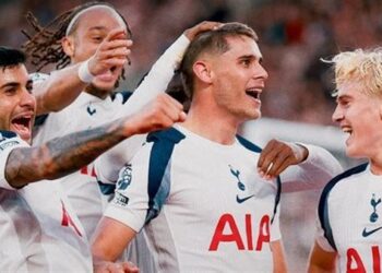 توتنهام يكتسح وست هام بثلاثية خارج الديار