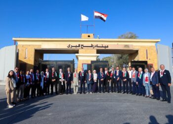 وفد من برلماني تركي يزور معبر رفح البري برفقة السفير التركي في القاهرة