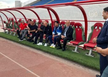 وزير الشباب يؤازر منتخب مصر قبل مواجهة جيبوتي