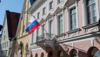 روسيا تعلن إجلاء 47 مواطناً وبعض أقاربهم الفلسطينيين من قطاع غزة.. بينهم 15 قاصراً”