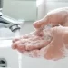 “سلاح بسيط وفعال”: غسل اليدين يجنب الأطفال 30% من حالات الإسهال في البيئة المدرسية